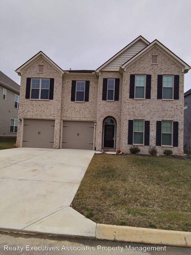 Primary Photo - 4 br, 3.5 bath House - 1747 Hickory Reserv...