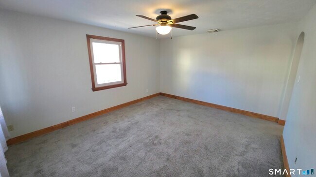 Building Photo - 32 Post St