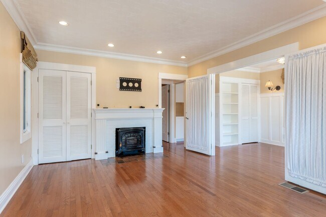 Foto del edificio - Cute North Park Craftsman Home