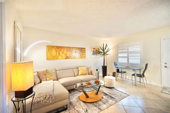 Foto del edificio - 2660 NE 8th Ave