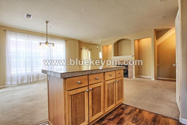 Foto del edificio - REDUCED $100.. 1/2 Month Rent Free!   2 Bed, 2.5 Bath Townhome at Woodhaven Crossing in Sherwood