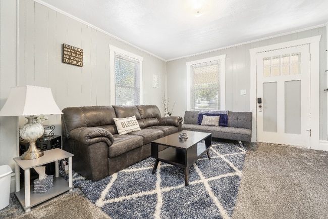 Photo - 2700 S 600 E House