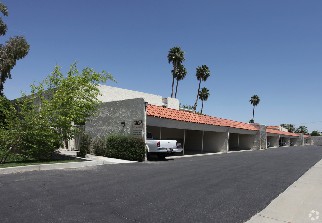 Building Photo - Candlewood Apartments