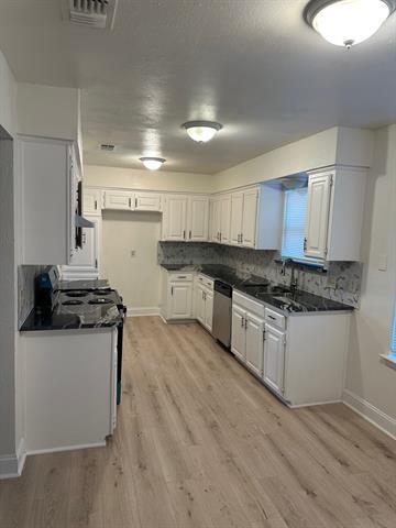 Foto del edificio - 718 Maple Glen Dr