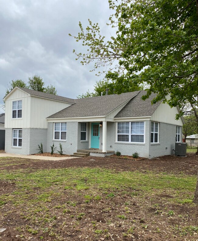 Building Photo - 1208 NW 81st St