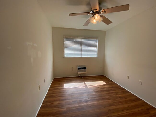 Foto del edificio - Available Now - 91-1027 Kamaaha Ave, #606