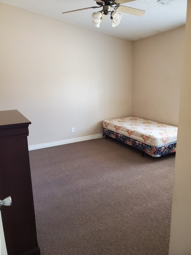 Building Photo - 177 N 600 W