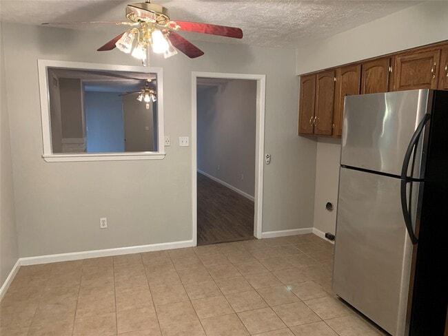 Foto del edificio - 6401 Deihl Rd