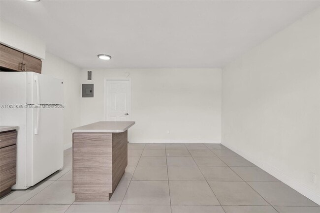 Foto del edificio - 6034 Arthur St