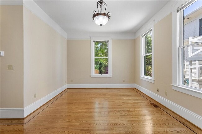 Building Photo - 618 1/2 Santa Clara Ave - 1 bedroom | 1 ba...