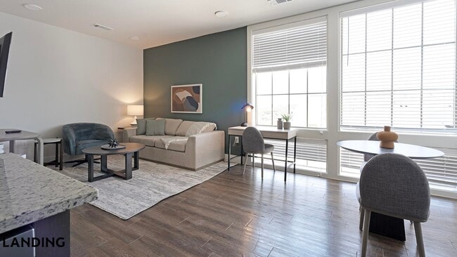 Building Photo - 20915 Wilderness Oak