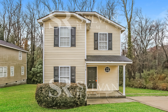 Primary Photo - Lovely 4BR Charlotte Home