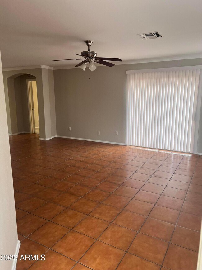 Foto del edificio - 8133 W Magnolia St