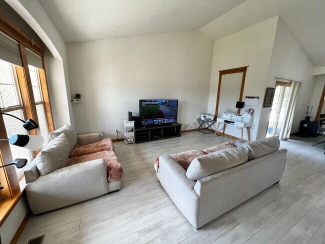 Foto del edificio - Gorgeous 3 bed, 2.5 bath Ranch Home