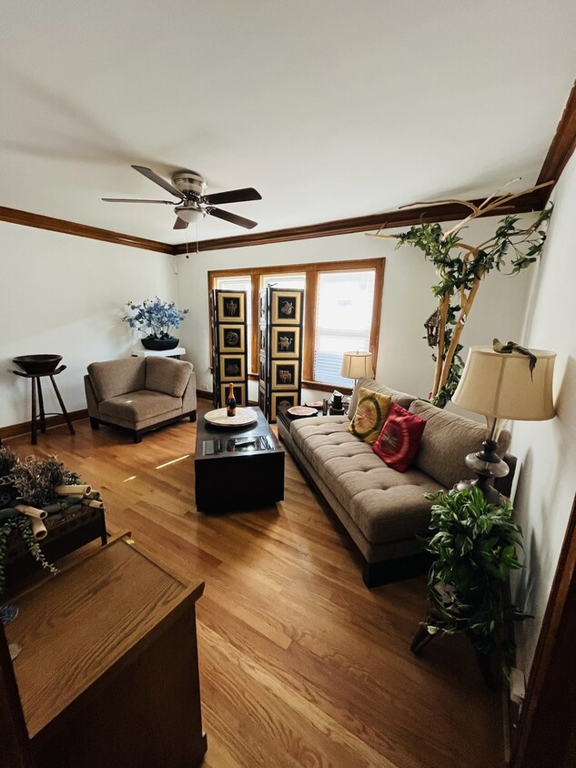 Primary Photo - 5133 W Wrightwood Ave