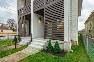 Building Photo - 1124 Garfield St