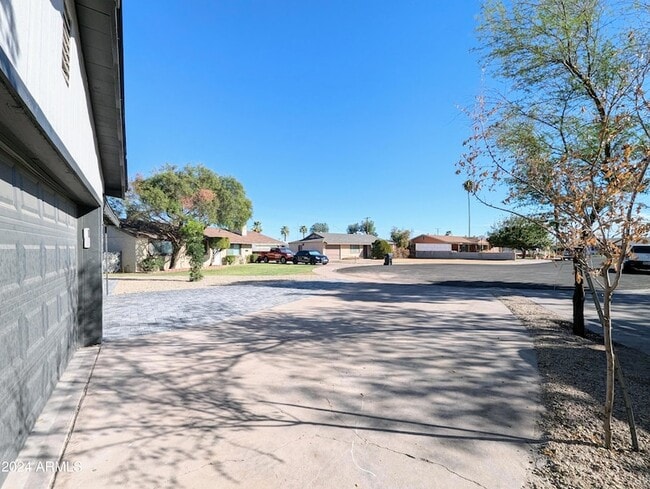 Foto del edificio - 121 N Flint Cir