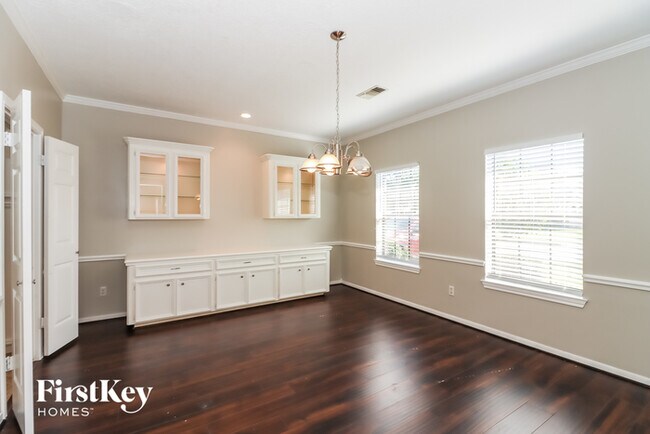 Foto del edificio - 4612 Ironwood Dr