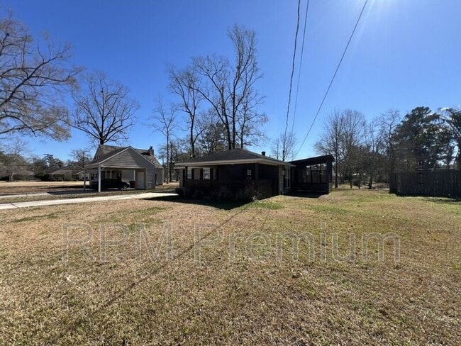 Foto del edificio - 10494 Wade Dr