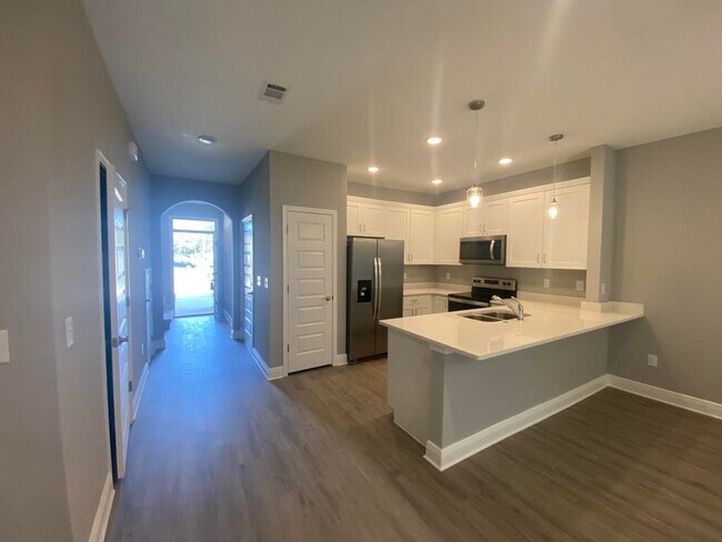 Foto del edificio - 1007 Skylark Rd