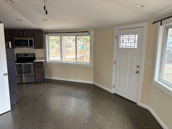 Building Photo - Cozy 1BR/1BA near  Biltmore Village – Pets Welcome