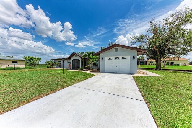 Building Photo - 3376 Peace River Dr