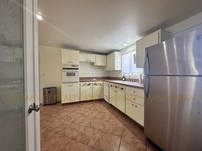 Foto del edificio - 6624 E Nelson Dr