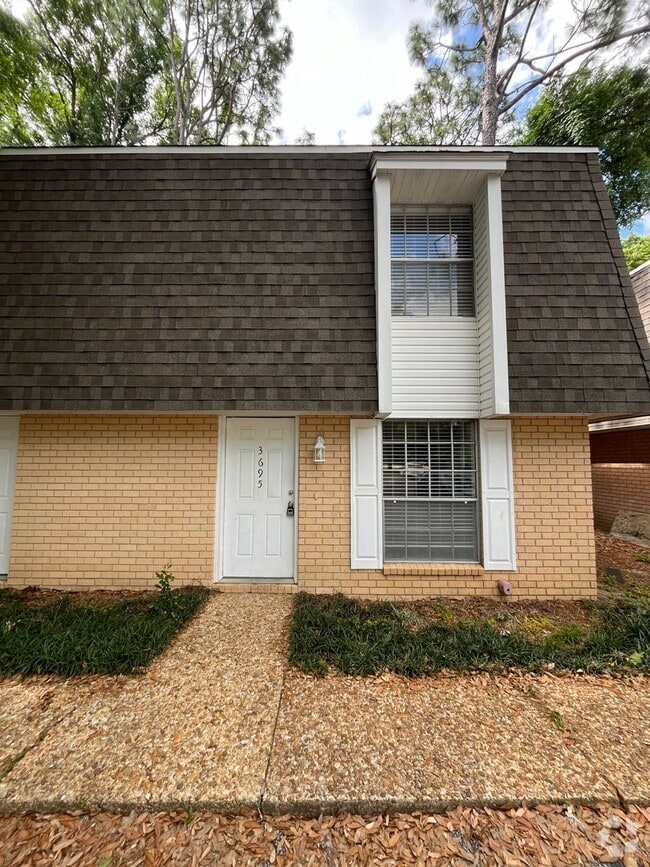 Building Photo - 3695 E Olive Rd