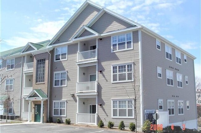 Building Photo - 92 Mill St
