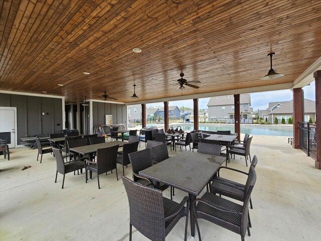 Foto del edificio - 7458 White Pine Dr