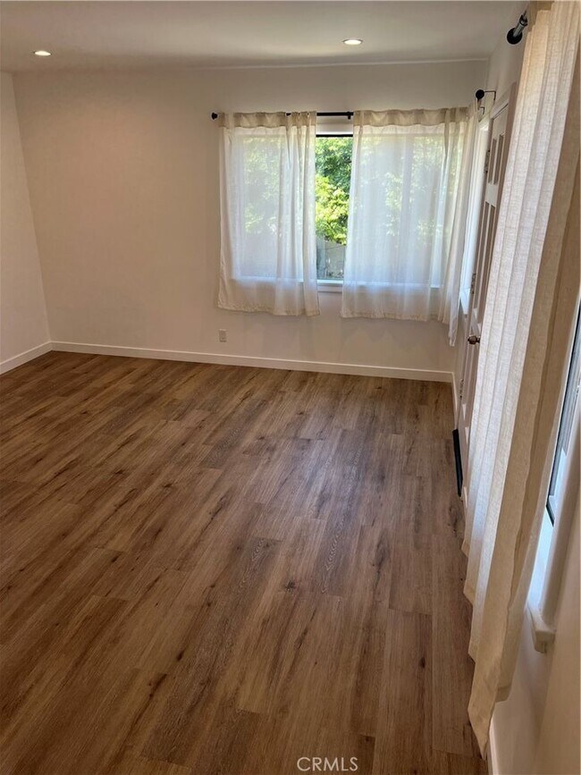 Foto del edificio - 12660 Oxnard St