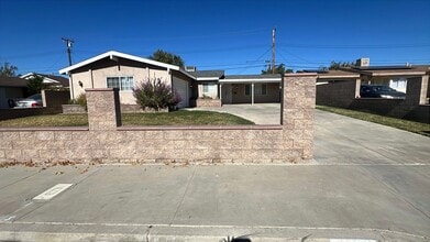 Building Photo - 1109 W Ave J 9