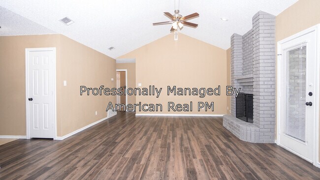 Building Photo - 1520 Willow Park Dr