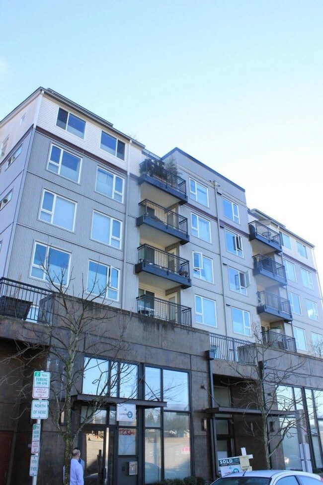 Foto del edificio - 12334 31st Ave NE