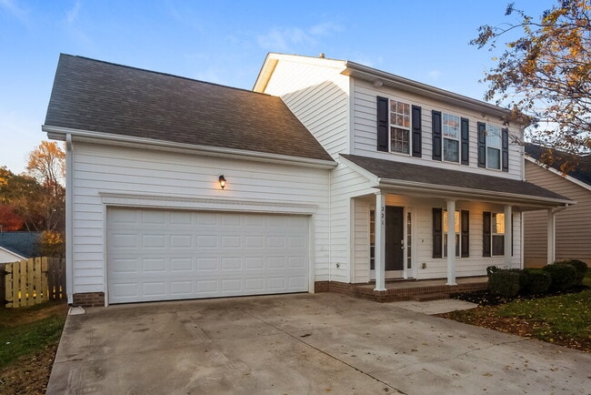 Building Photo - 221 Everett Park Dr