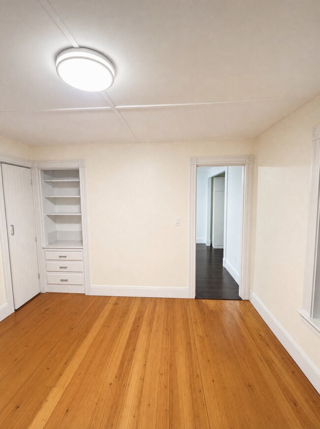 Living Room - 12 Jay St