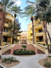 Building Photo - 220 E Flamingo Rd