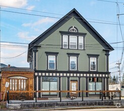 Building Photo - 121 Main St
