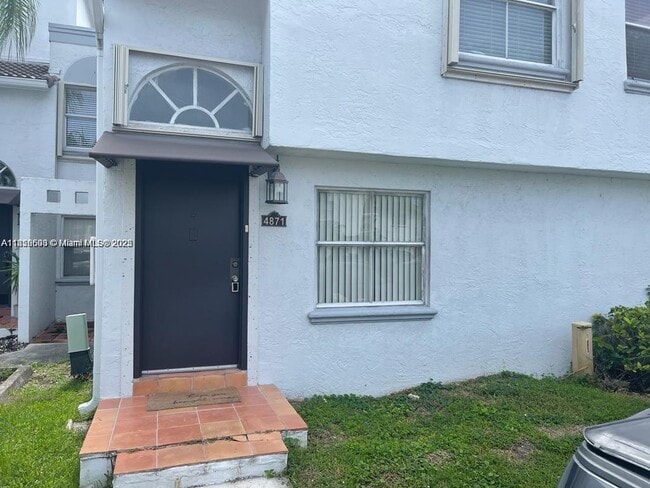 Building Photo - 4871 NW 97th Ct
