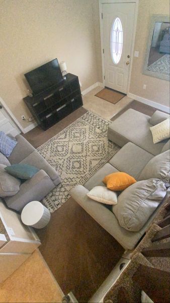 Foto del edificio - 322 W 2nd St