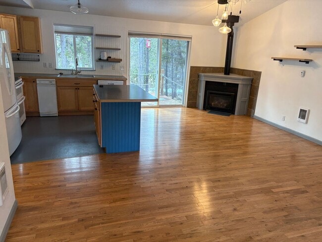 Building Photo - 55803 Snow Goose Rd