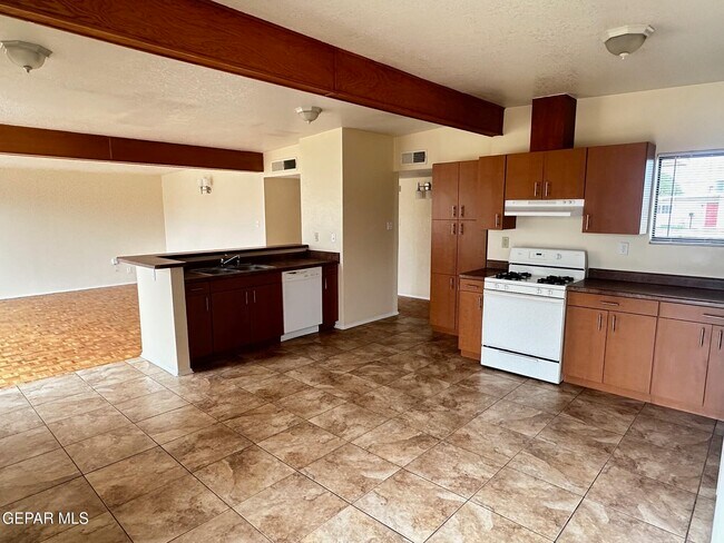 Foto del edificio - 5113 Trew Ct
