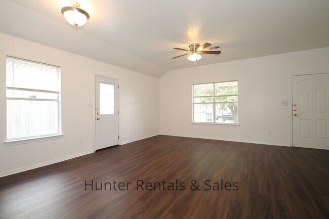 Foto del edificio - Holy Toledo!