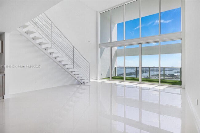 Foto del edificio - 1040 Biscayne Blvd