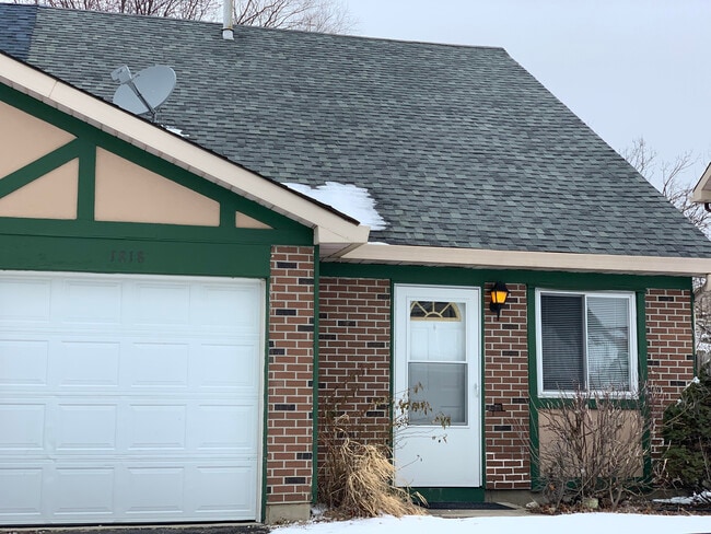 Building Photo - 1818 Whitney Dr