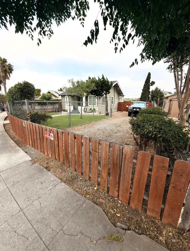 Building Photo - 4117 Jamul Ave