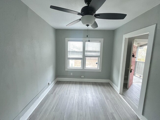 Photo - 217 Lotus St Apartment