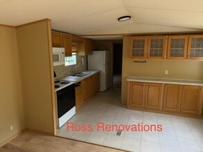 Building Photo - 1644 Jenkins Ln