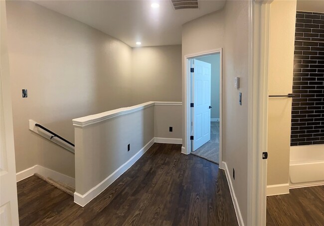 Building Photo - 62 Woodland Hills Dr