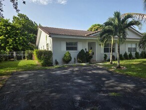 Building Photo - 8227 NW 39th St